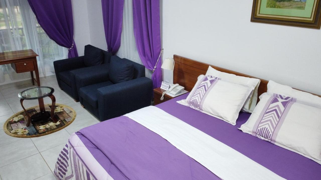 Charlestina Beach Resort Ampeni Bagian luar foto