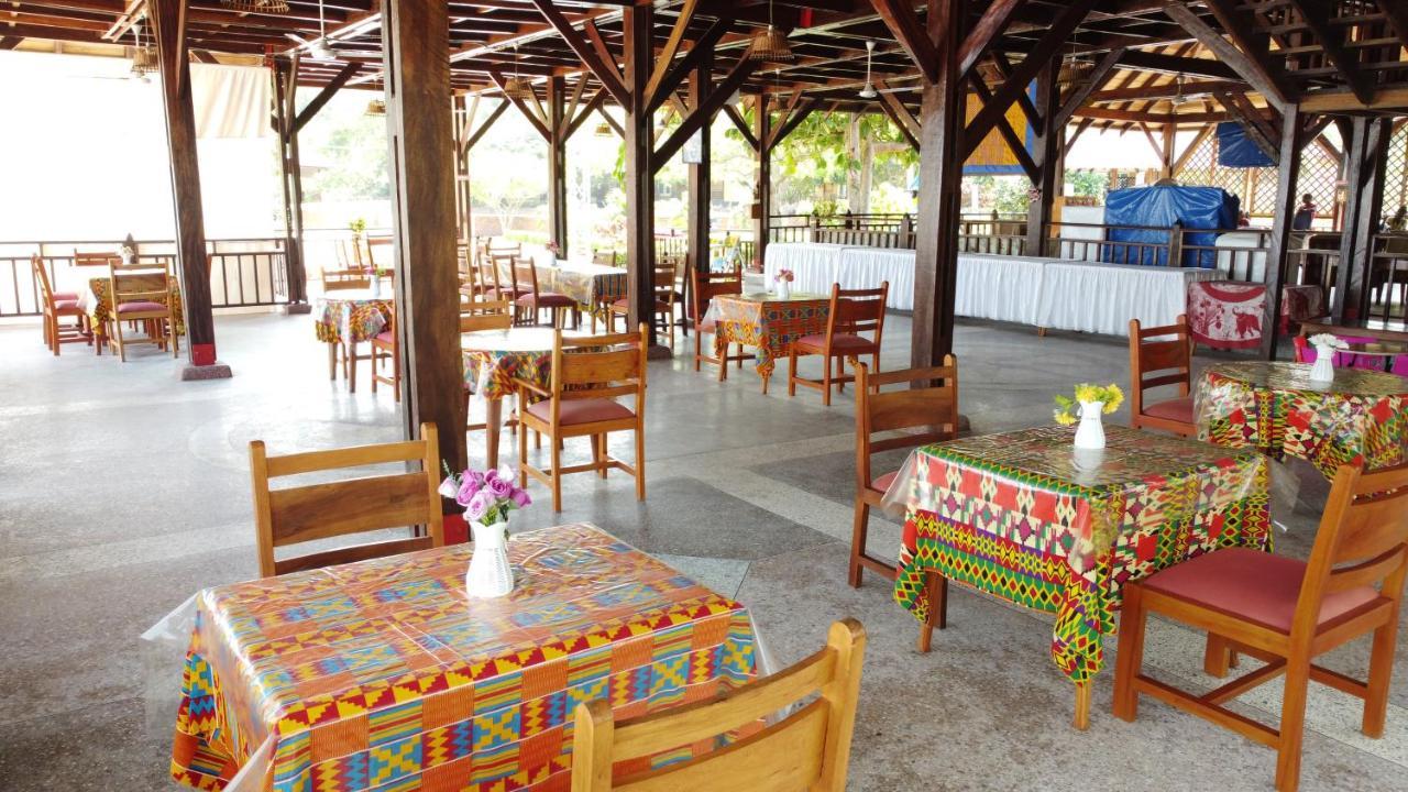 Charlestina Beach Resort Ampeni Bagian luar foto