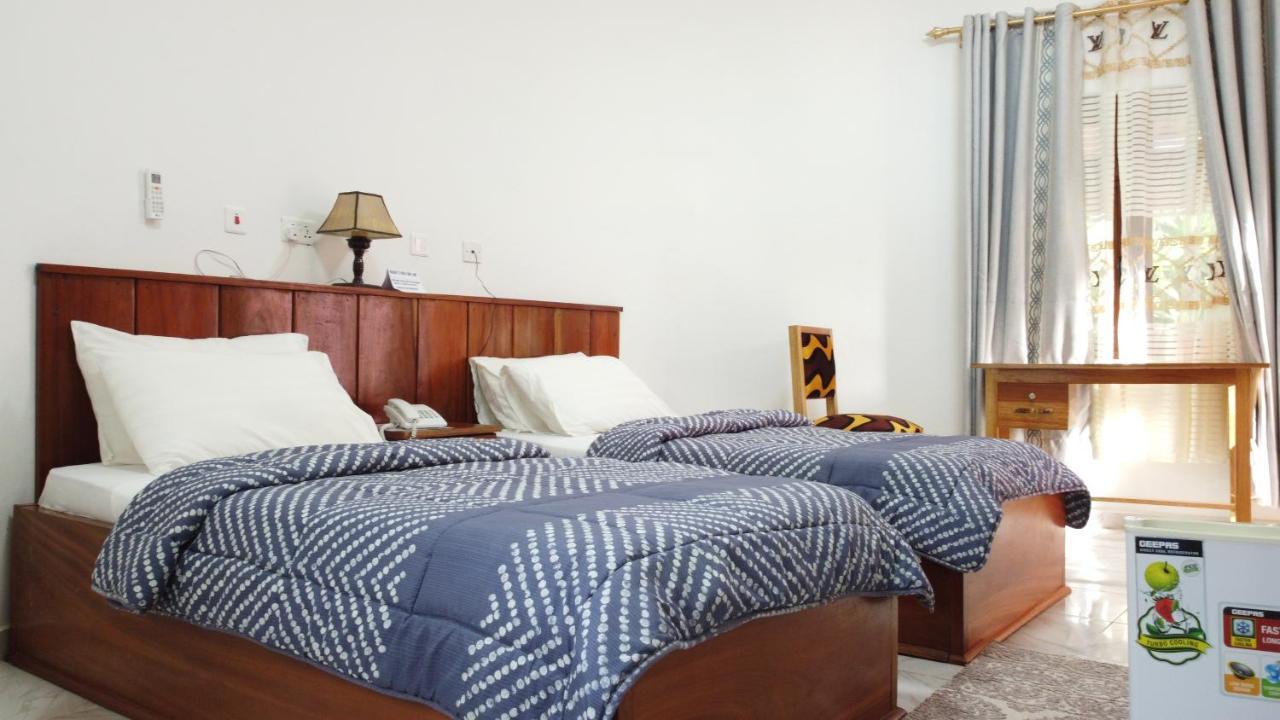 Charlestina Beach Resort Ampeni Bagian luar foto