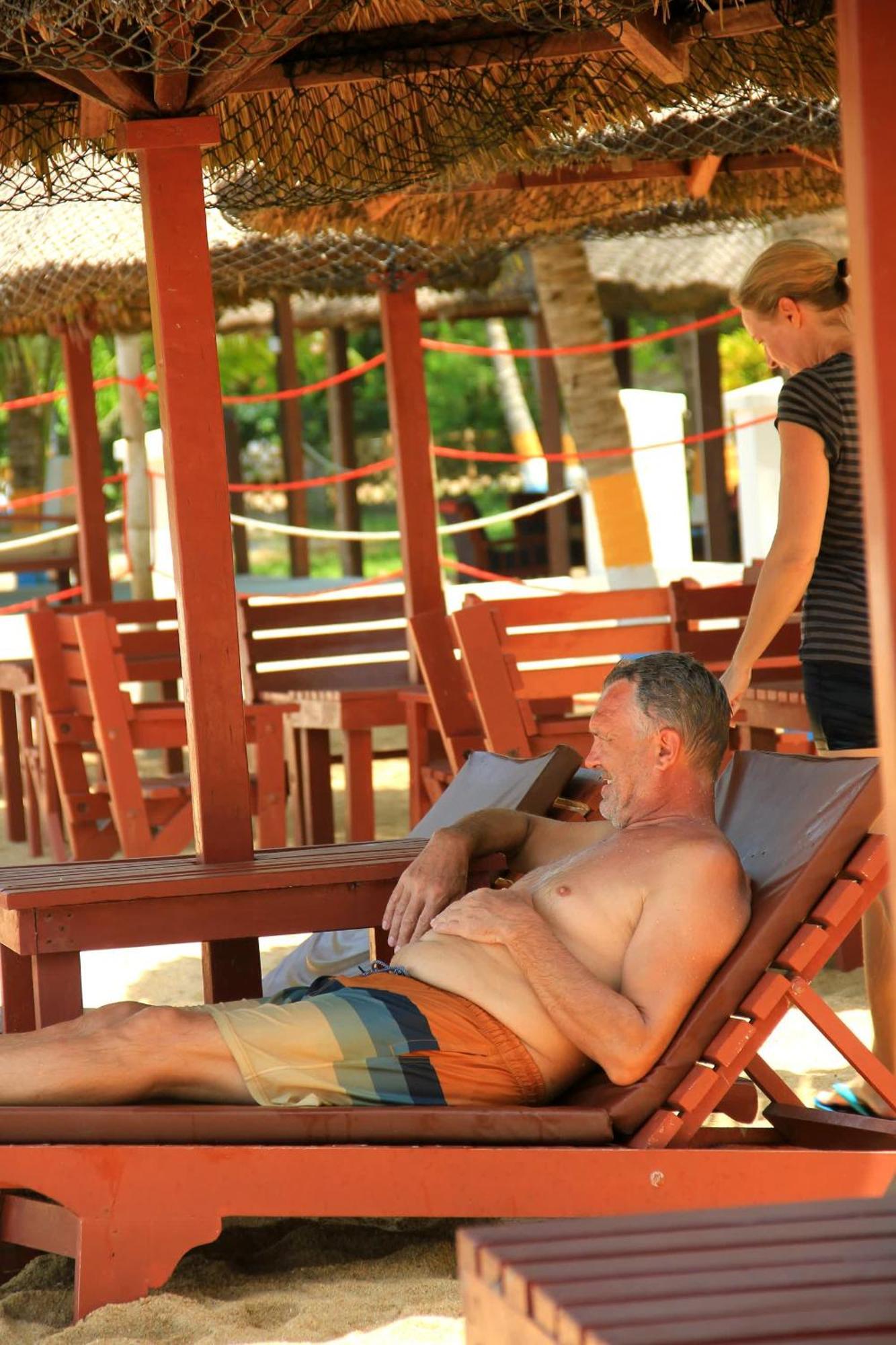 Charlestina Beach Resort Ampeni Bagian luar foto