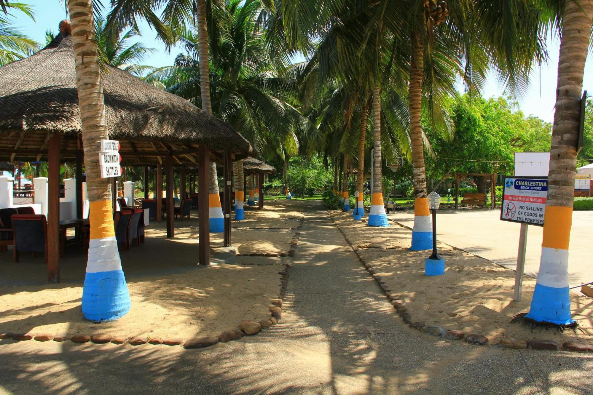 Charlestina Beach Resort Ampeni Bagian luar foto